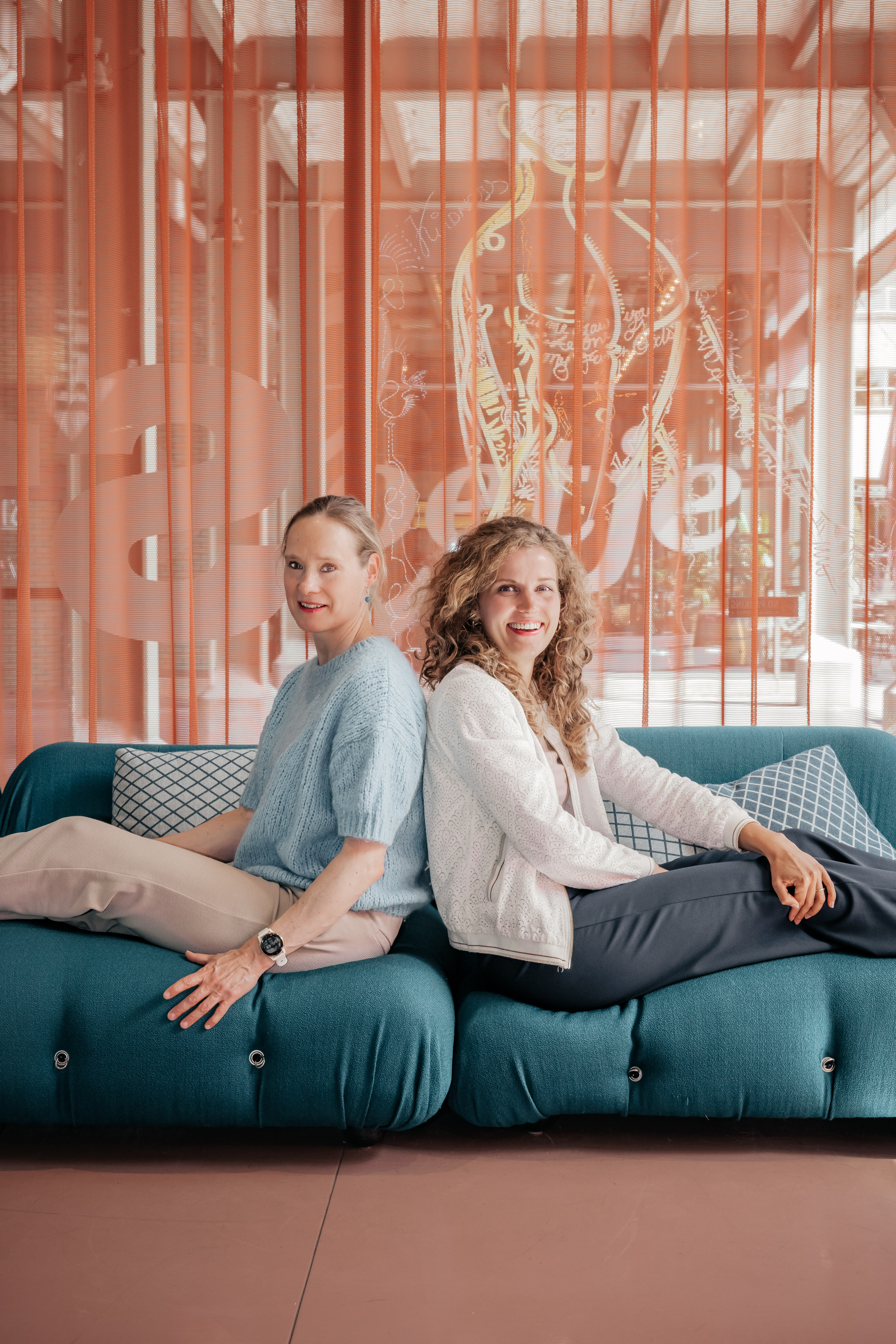foto van projectleider Emmelie en opleidingscoördinator Annemiek