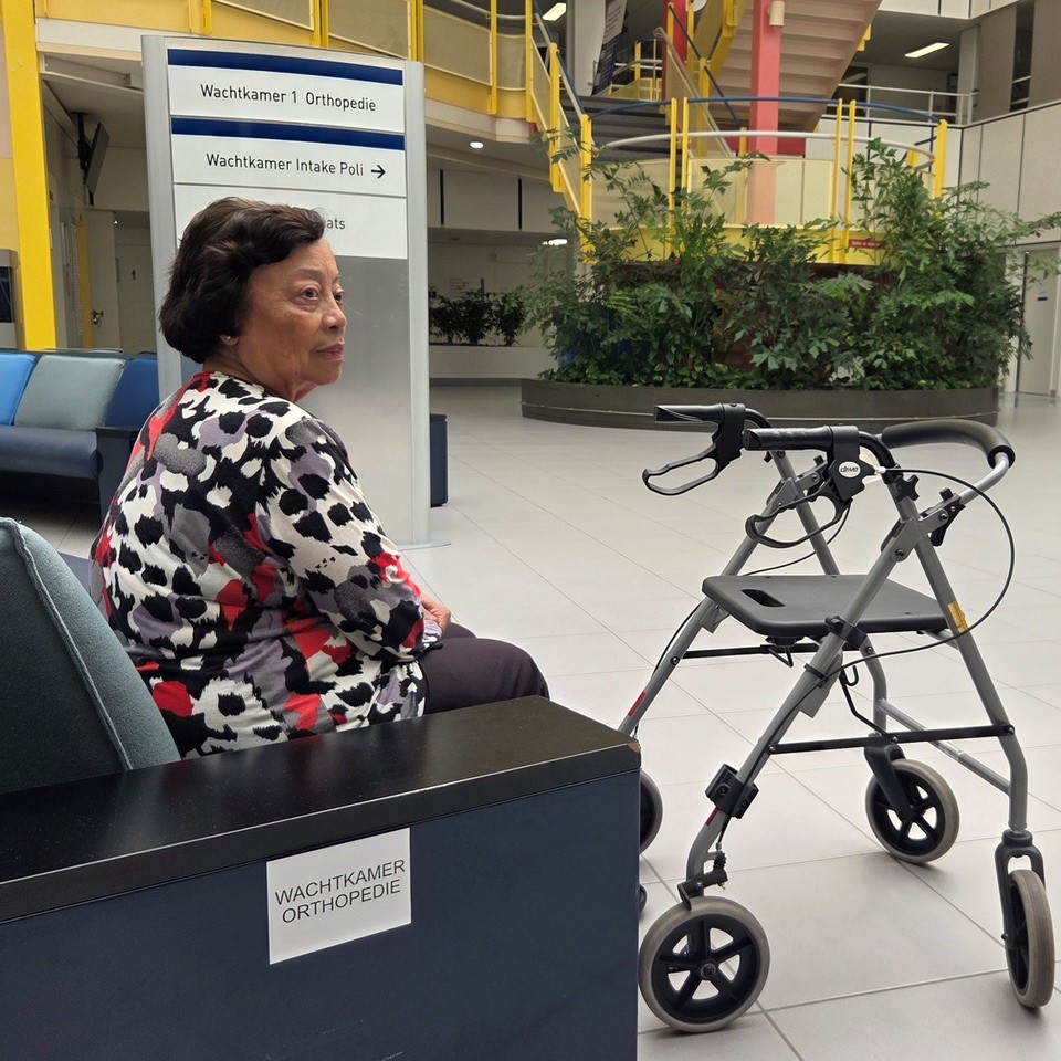 Agnes op poli Orthopedie 