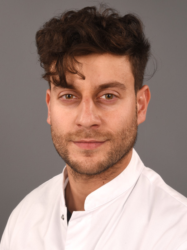 Dr. U. Timur